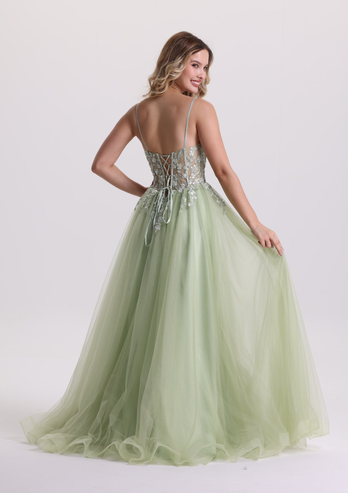 Dreamy Lace Appliques Sweetheart Tulle Prom Dress