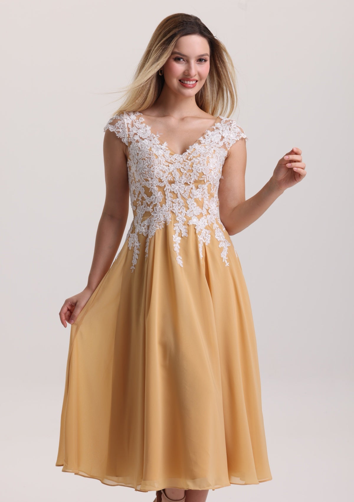 Elegant Lace Appliques Cap Sleeves Midi Dress