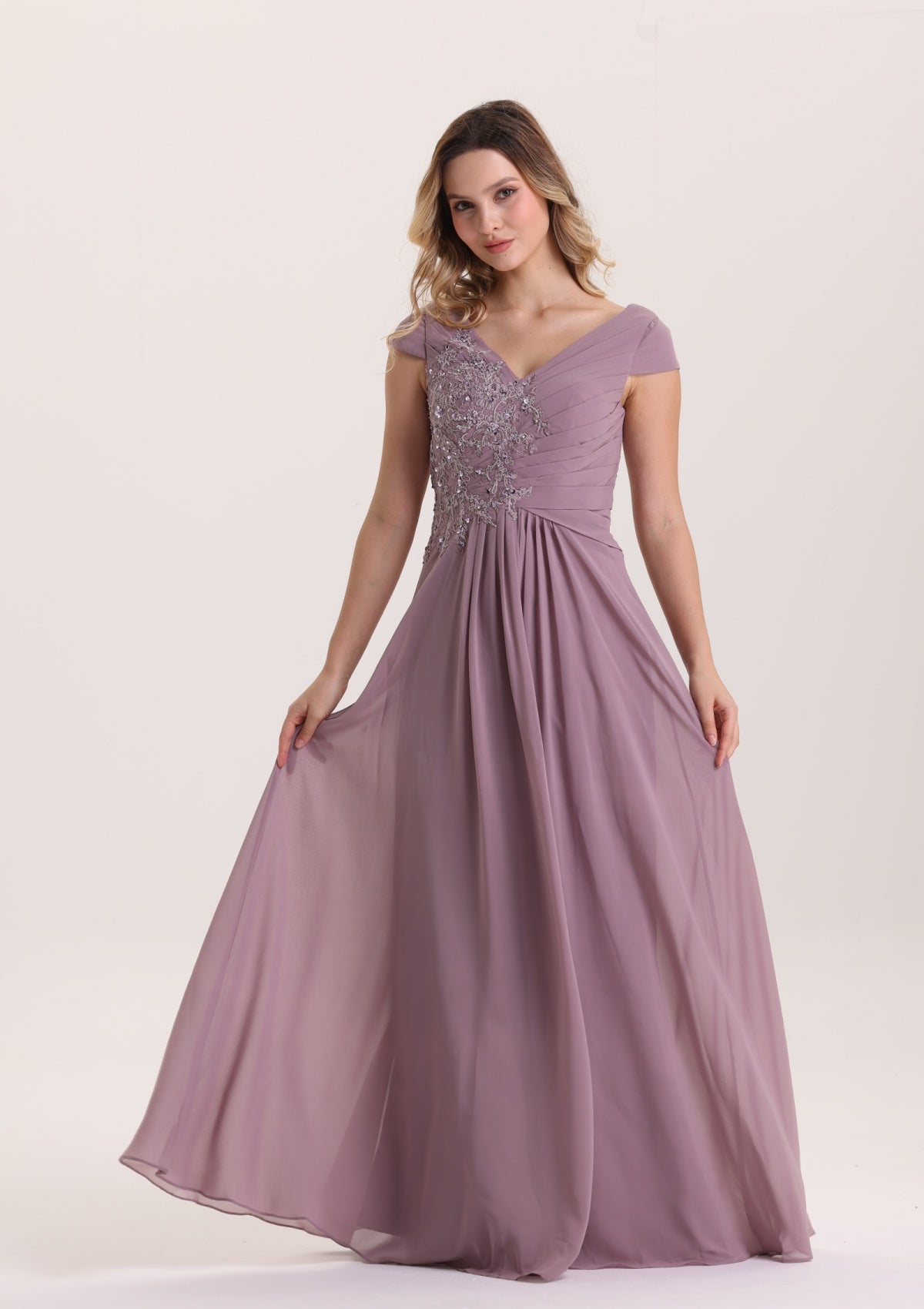 Elegant V Neck Appliques Chiffon Mother of The Bride Dress