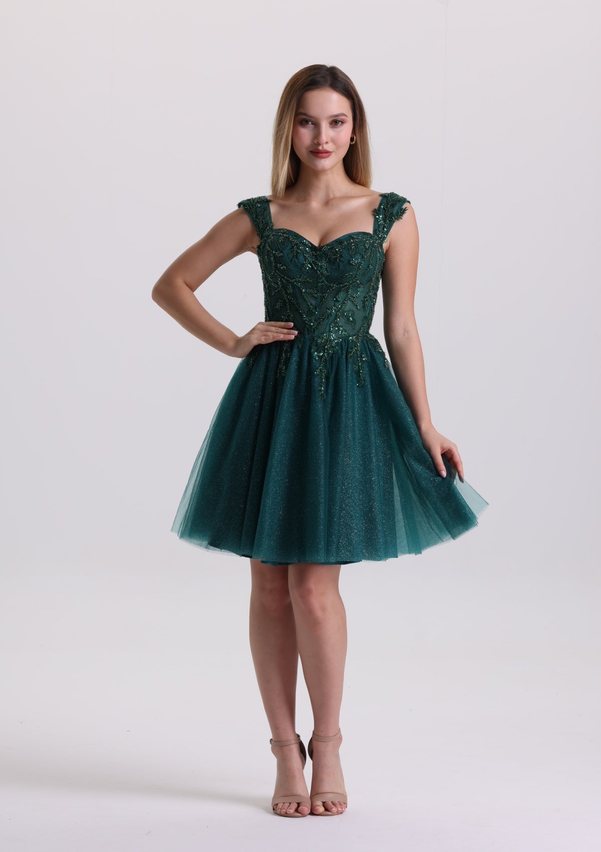 Luxury Spaghetti Strap Beaded Tulle Homecoming Dress