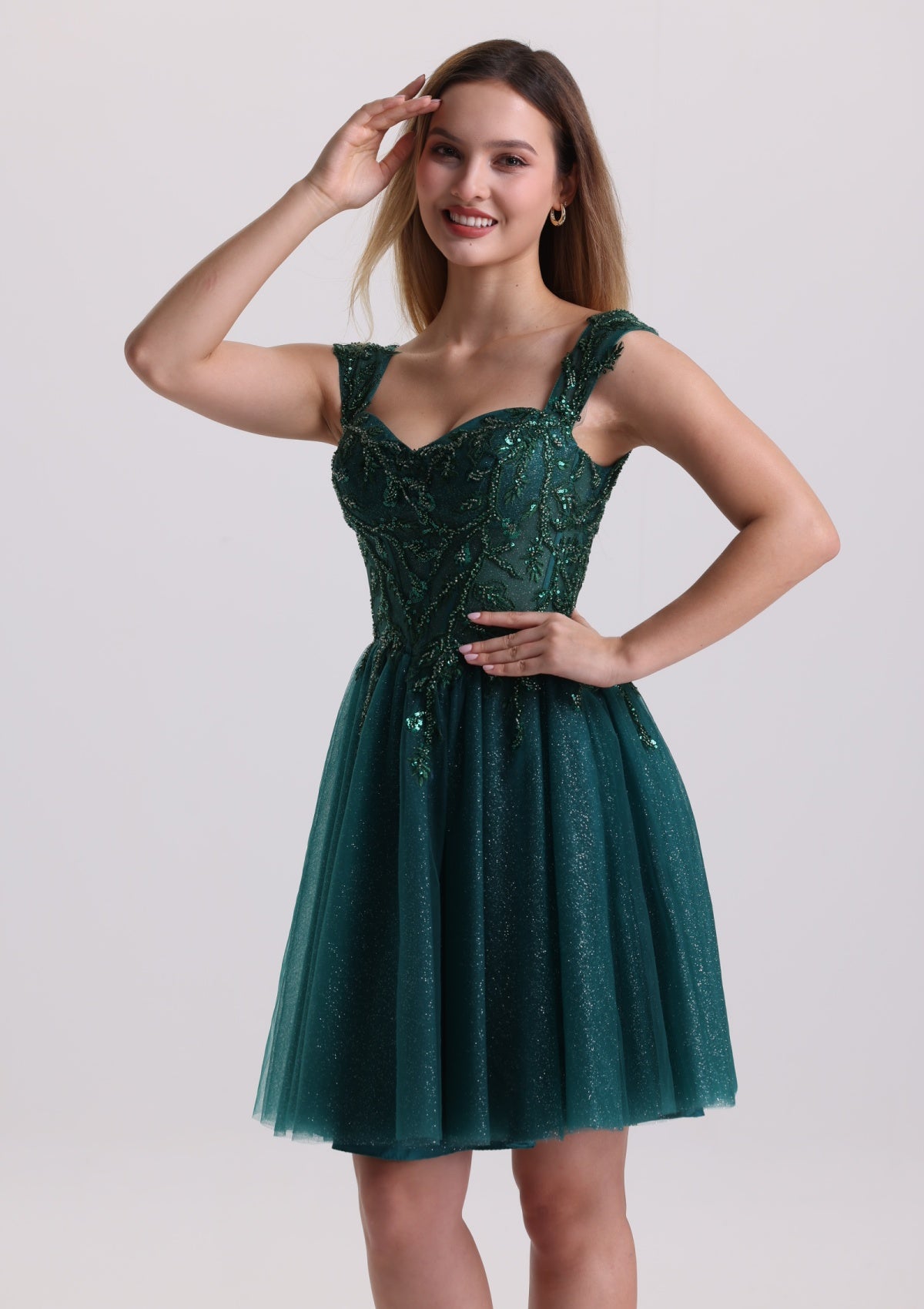 Luxury Spaghetti Strap Beaded Tulle Homecoming Dress