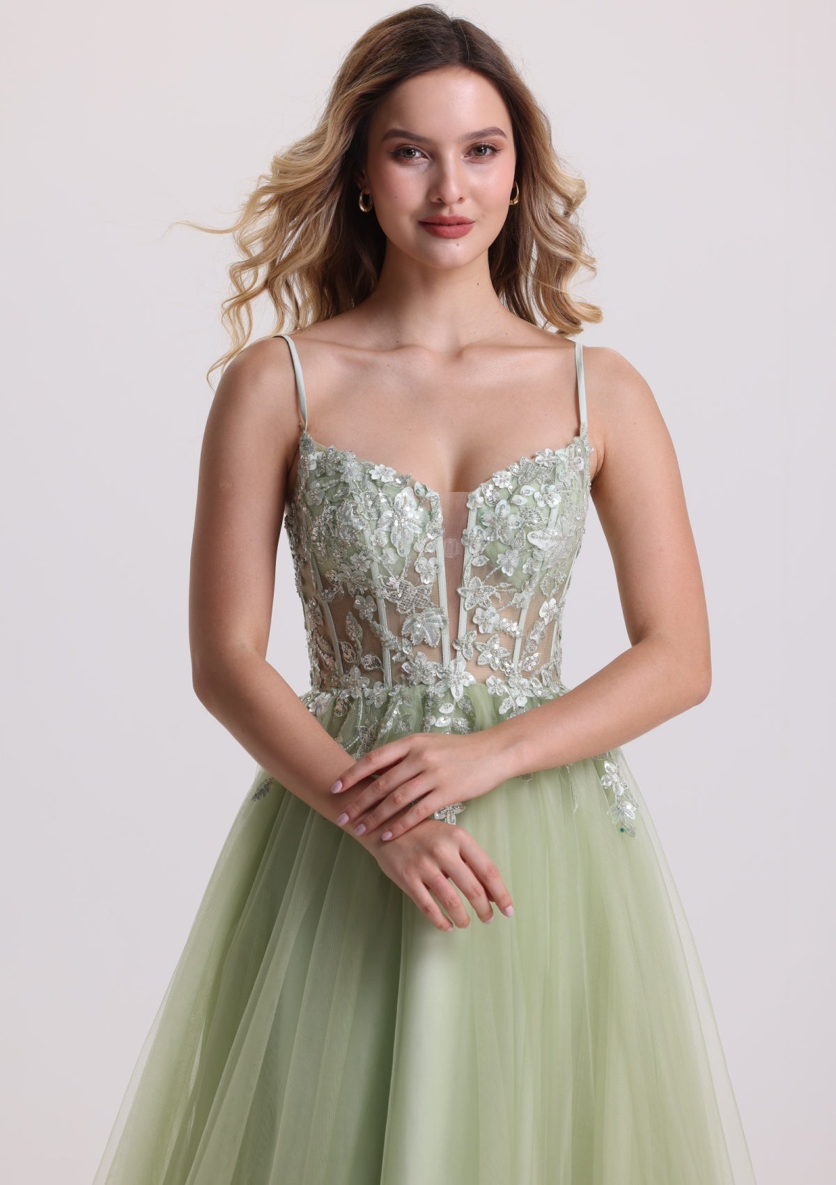Dreamy Lace Appliques Sweetheart Tulle Prom Dress